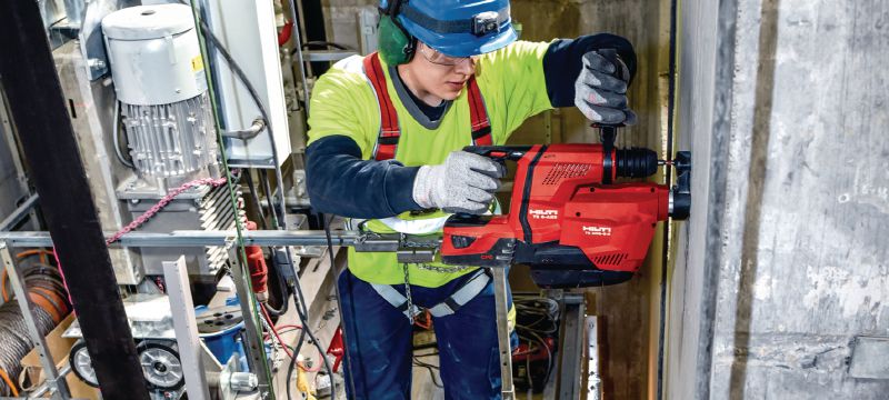 TE 6-A22 Cordless rotary hammer Powerful D-grip 22V cordless rotary hammer with superior concrete drilling and chipping performance Applications 1